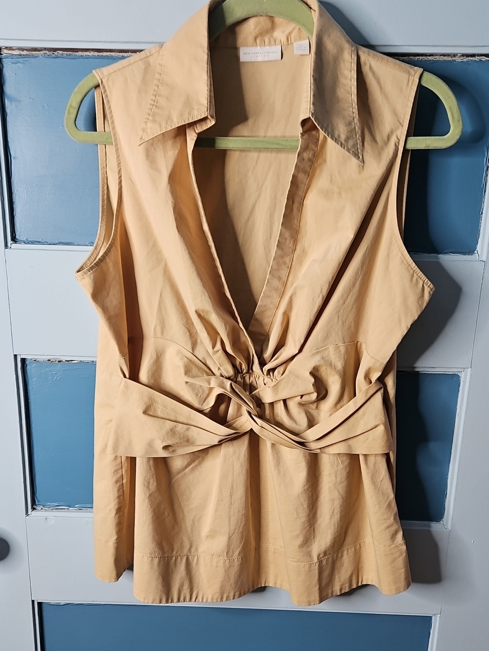 New York & Company Sleeveless Twist-Front Women's Top in Beige Tan XL